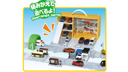 TOMICA WORLD Shopping mall with road